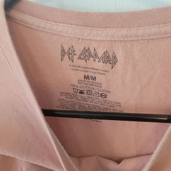 Def Leppard Graphic Band T-Shirt Size Medium - Picture 4 of 4